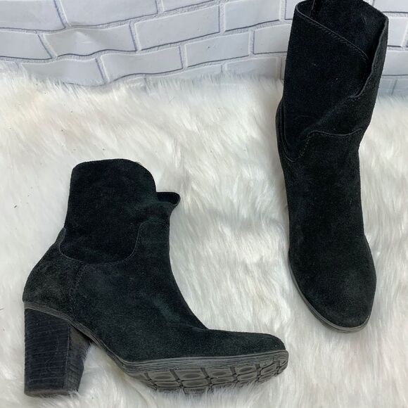 Blondo Distressed Suede Pull On Booties Sz 8.5 - Picture 1 of 6